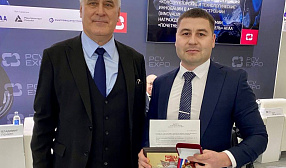 Главный технолог благовещенского завода ОМК стал почетным арматуростроителем